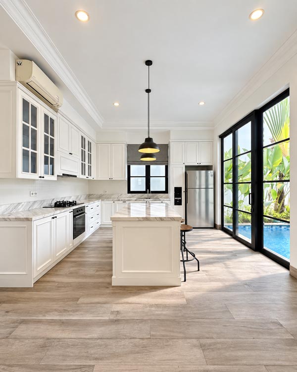For Rent Luxury Modern Classic House in Cipete Townhouse, South Jakarta — Property Photo 2