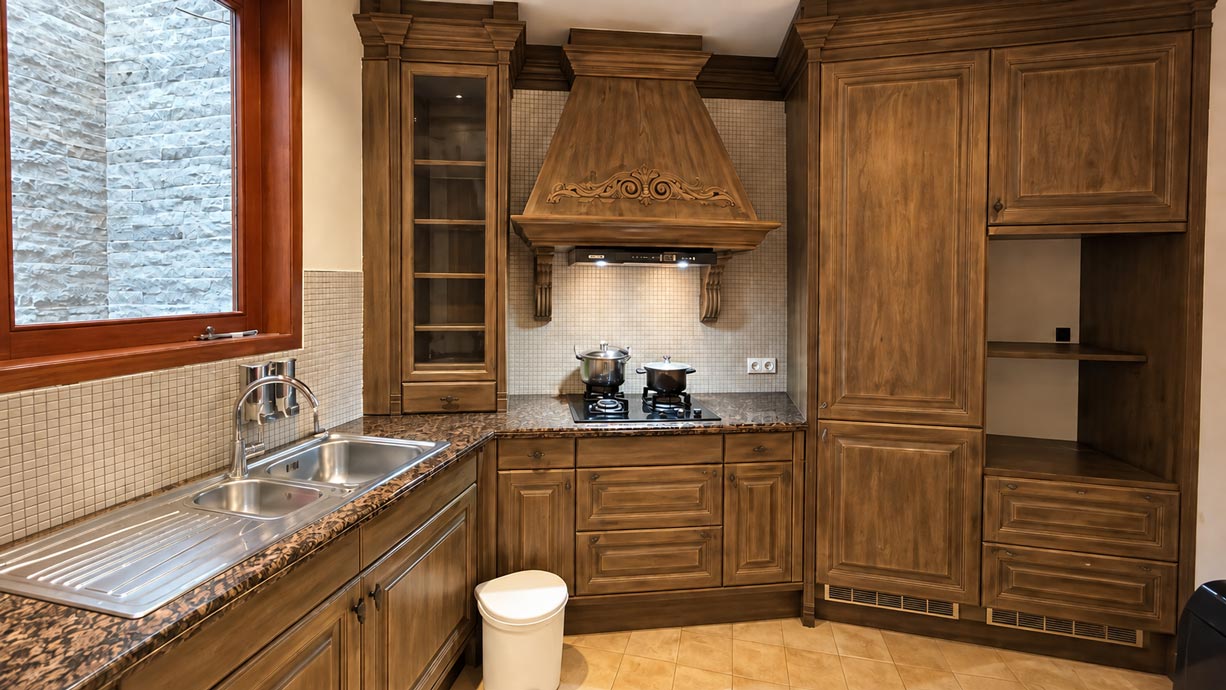 Dijual Rumah Classic Antique Luxury di Menteng, Jakarta Pusat – SHM Ready — Property Photo 2