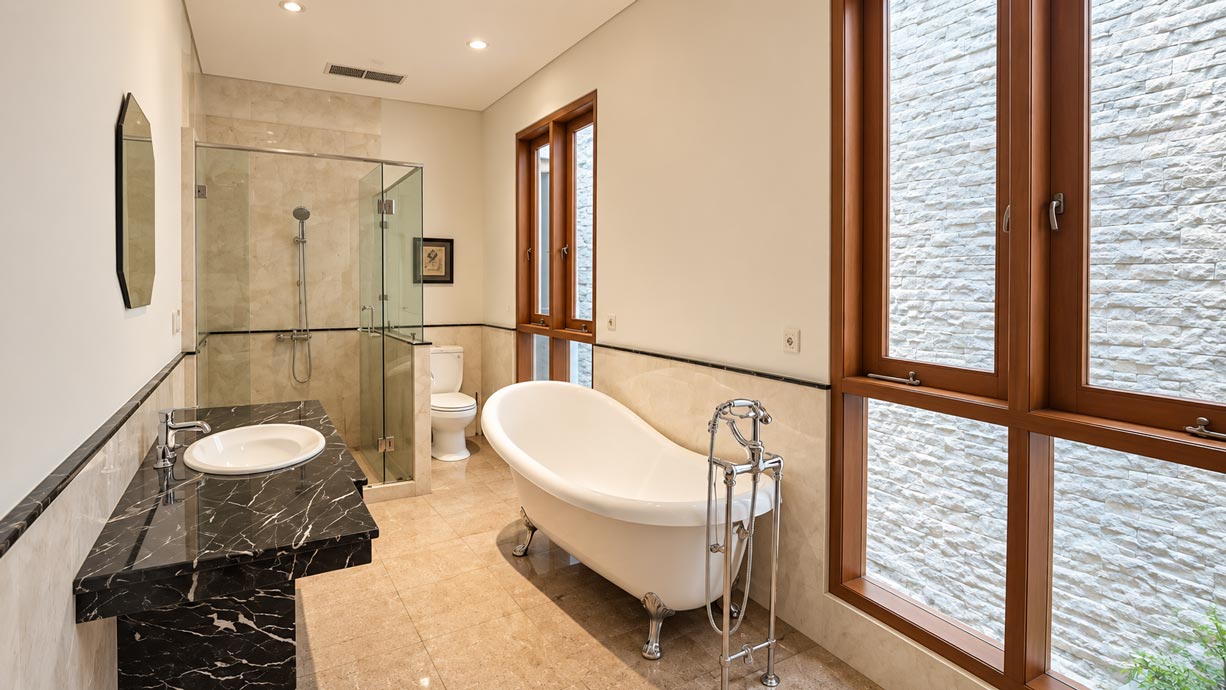 Dijual Rumah Classic Antique Luxury di Menteng, Jakarta Pusat – SHM Ready — Property Photo 4