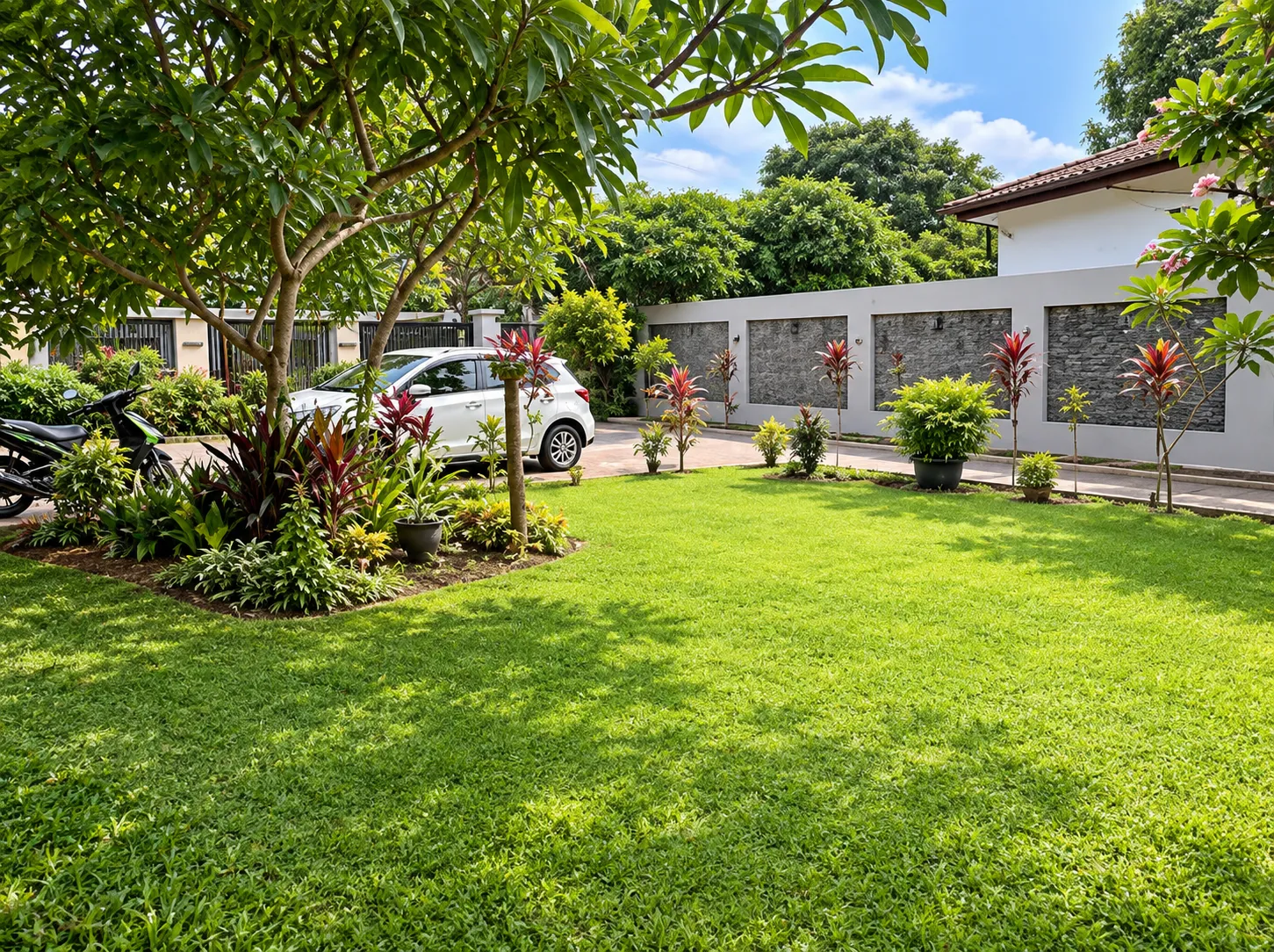 Dijual Rumah Luas di Lebak Bulus Jakarta Selatan | LT 700 m² SHM Hadap Timur — Property Photo 2